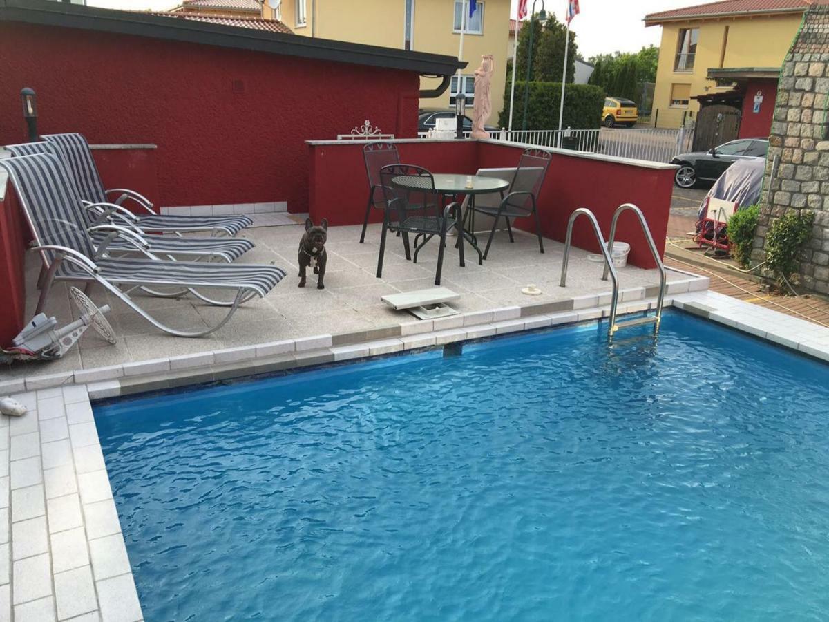 Pension Hollyday Ahrensfelde Dış mekan fotoğraf